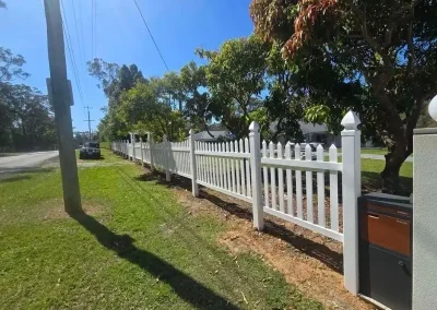 timber picket fencing contractors Tintenbar