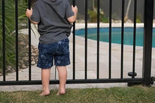 pool fence contractors Ballina