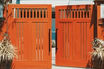 swinging gates Ballina